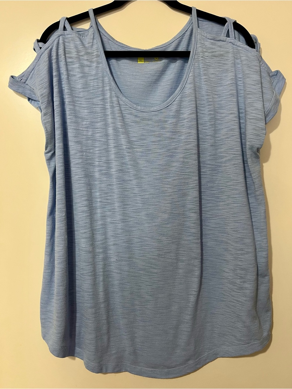 Xersion XL Light Blue Cold-Shoulder Women's Active Top